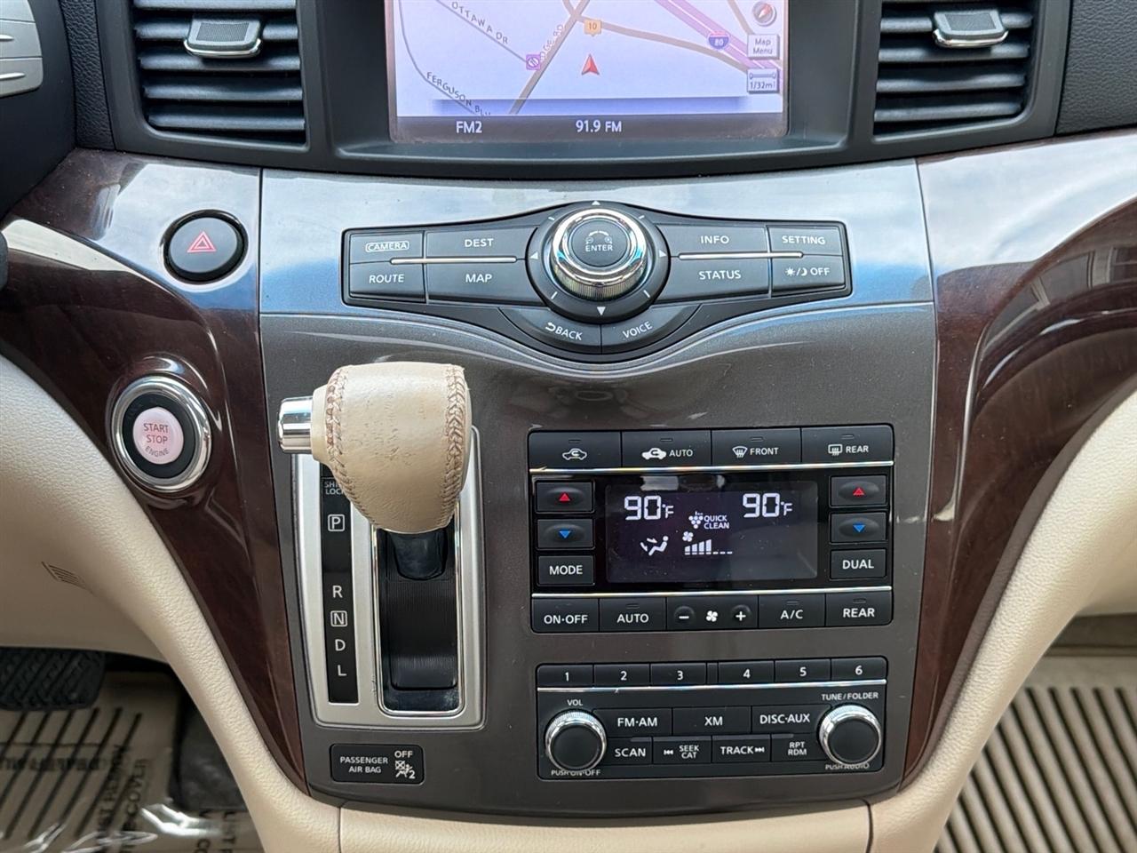 Nissan Quest 4dr Platinum 2015
