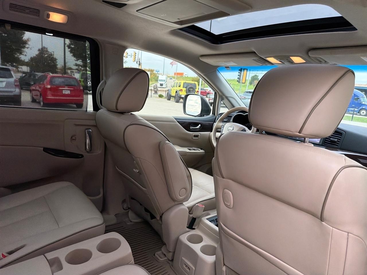 Nissan Quest 4dr Platinum 2015
