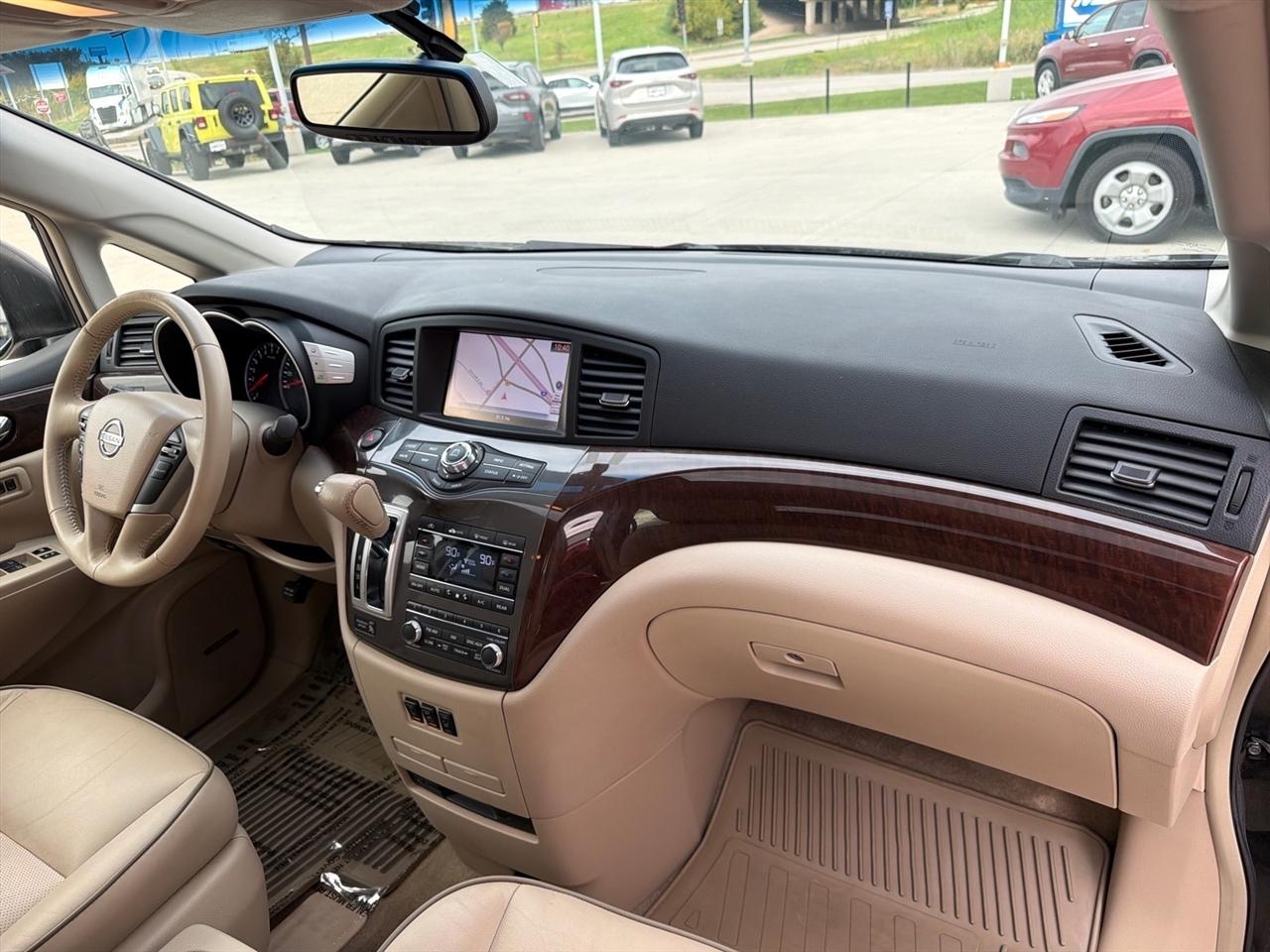 Nissan Quest 4dr Platinum 2015
