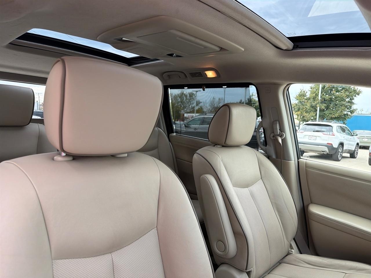 Nissan Quest 4dr Platinum 2015