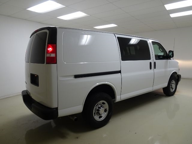 2019 Chevrolet Express Cargo Van 2500 photo 4