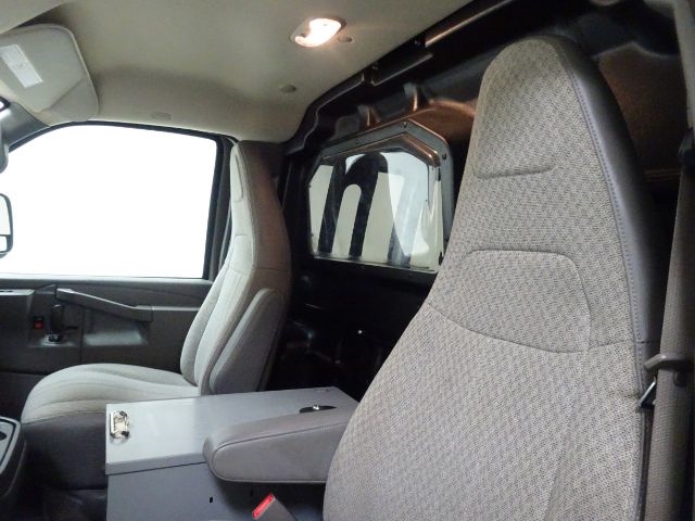 2019 Chevrolet Express Cargo Van 2500 photo 17