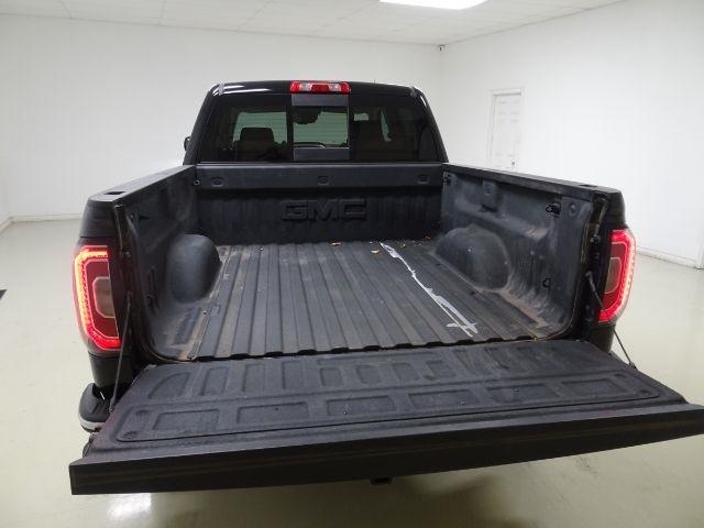 GMC Sierra 1500 4WD Crew Cab 143.5" SLT 2017
