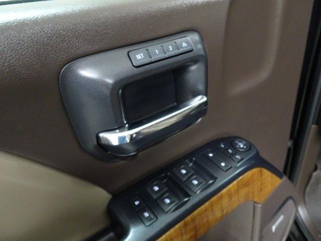 GMC Sierra 1500 4WD Crew Cab 143.5" SLT 2017