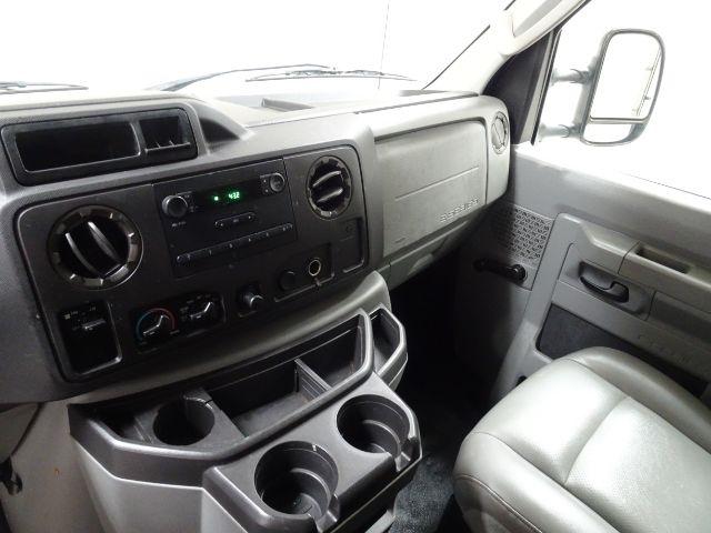 Ford Econoline Cargo Van E-150 Recreational 2009