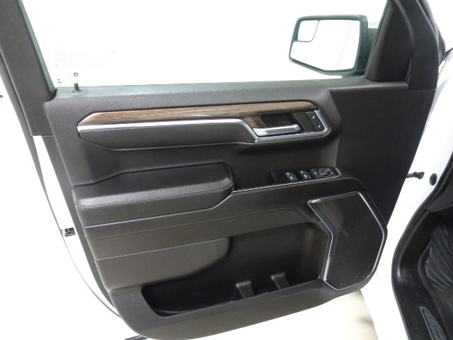 Chevrolet Silverado 1500 4WD Crew Cab 157" LT 2023