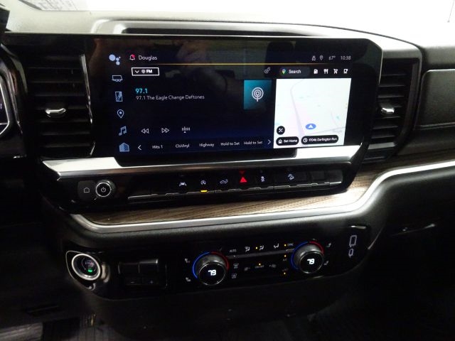 Chevrolet Silverado 1500 4WD Crew Cab 157" LT 2023