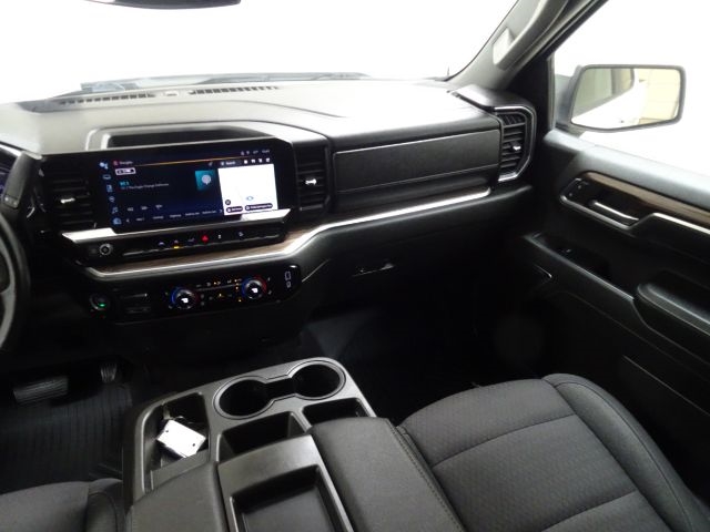 Chevrolet Silverado 1500 4WD Crew Cab 157" LT 2023