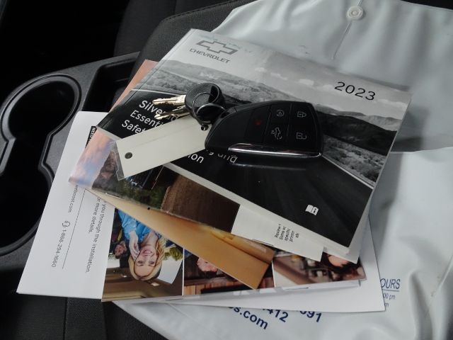 Chevrolet Silverado 1500 4WD Crew Cab 157" LT 2023