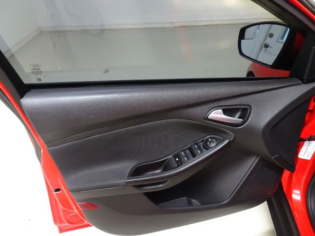 Ford Focus 4dr Sdn SE 2014