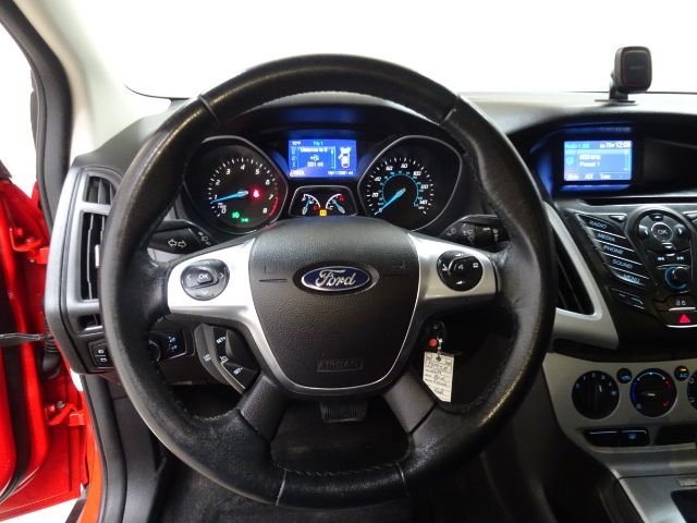 Ford Focus 4dr Sdn SE 2014