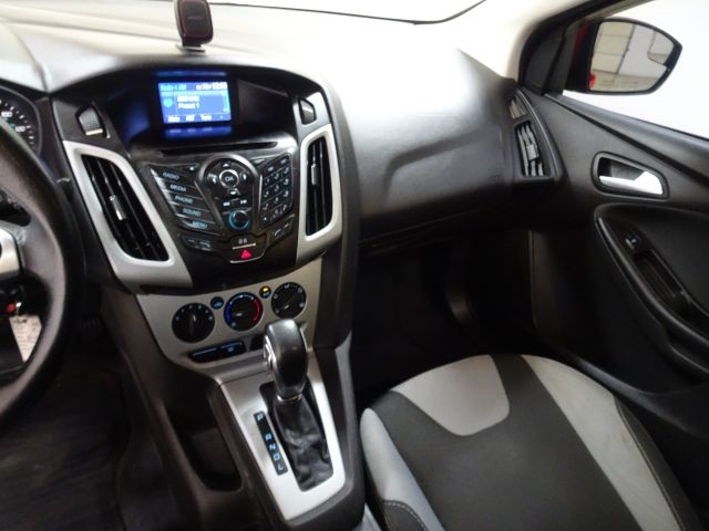 Ford Focus 4dr Sdn SE 2014