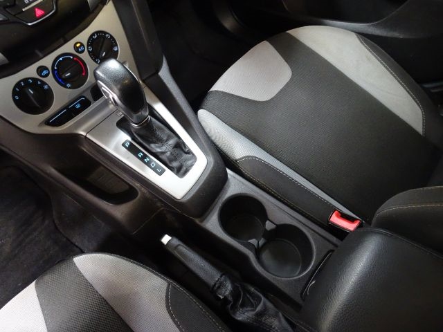 Ford Focus 4dr Sdn SE 2014