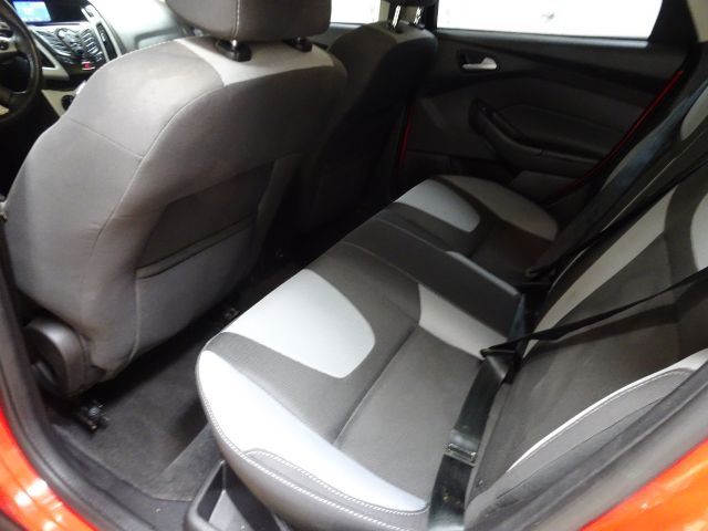 Ford Focus 4dr Sdn SE 2014