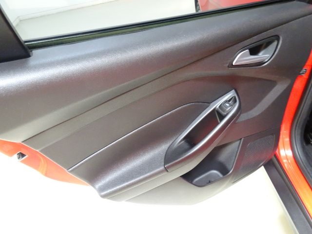 Ford Focus 4dr Sdn SE 2014