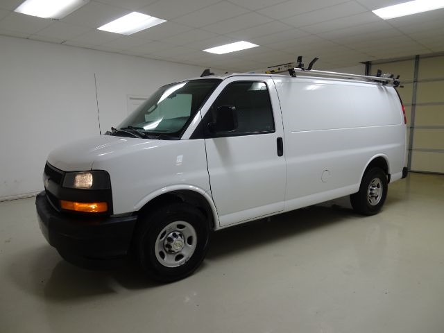 Chevrolet Express Cargo Van RWD 2500 135" 2020