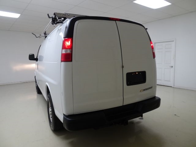 Chevrolet Express Cargo Van RWD 2500 135" 2020