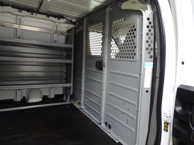 Chevrolet Express Cargo Van RWD 2500 135" 2020