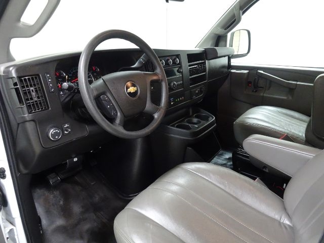 Chevrolet Express Cargo Van RWD 2500 135" 2020