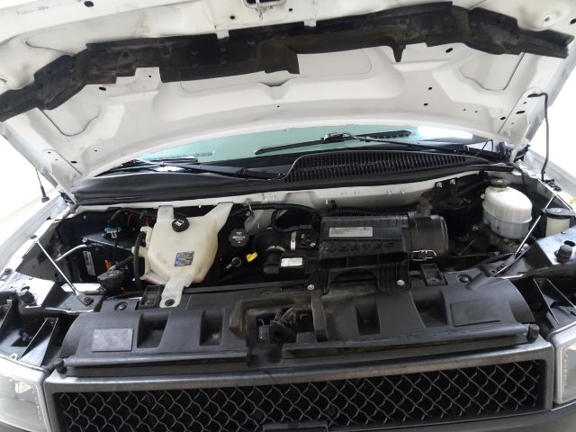 Chevrolet Express Cargo Van RWD 2500 135" 2020