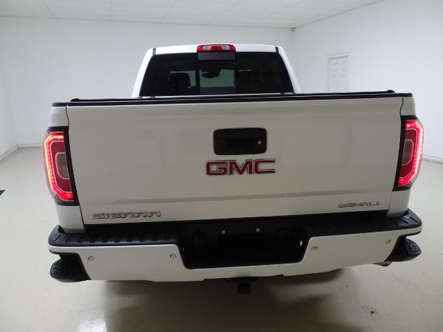 GMC Sierra 1500 4WD Crew Cab 143.5" Denali 2017