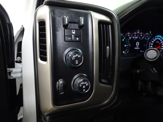 GMC Sierra 1500 4WD Crew Cab 143.5" Denali 2017