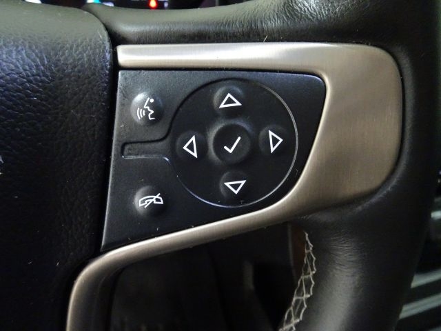 GMC Sierra 1500 4WD Crew Cab 143.5" Denali 2017