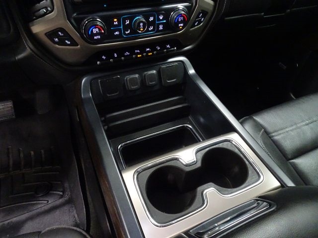 GMC Sierra 1500 4WD Crew Cab 143.5" Denali 2017