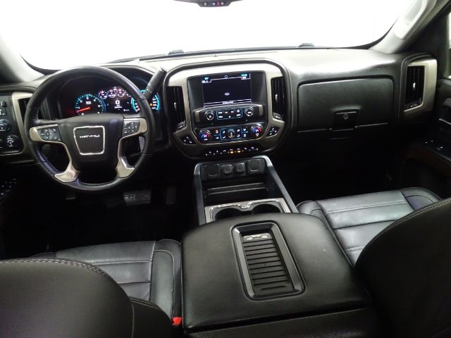 GMC Sierra 1500 4WD Crew Cab 143.5" Denali 2017
