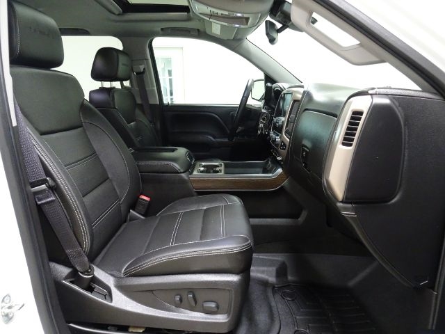 GMC Sierra 1500 4WD Crew Cab 143.5" Denali 2017