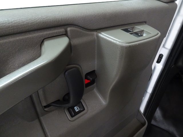 Chevrolet Express Cargo Van RWD 2500 155" 2019