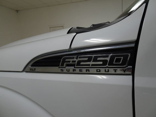 Ford Super Duty F-250 SRW 2WD Crew Cab 156" King Ranch 2015