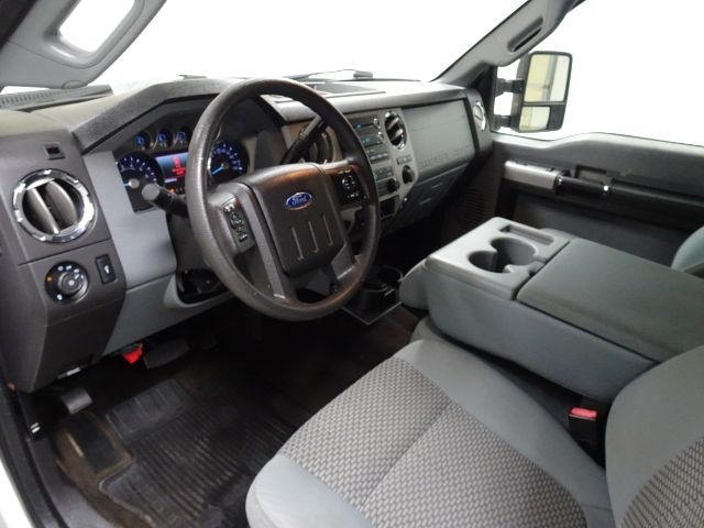 Ford Super Duty F-250 SRW 2WD Crew Cab 156" King Ranch 2015