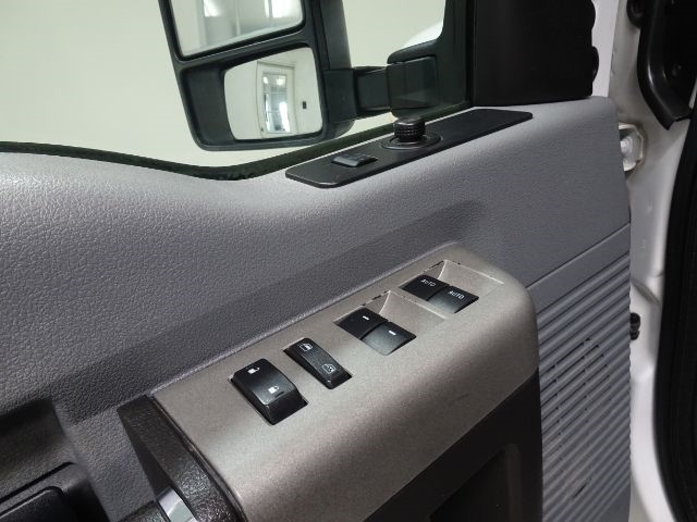 Ford Super Duty F-250 SRW 2WD Crew Cab 156" King Ranch 2015