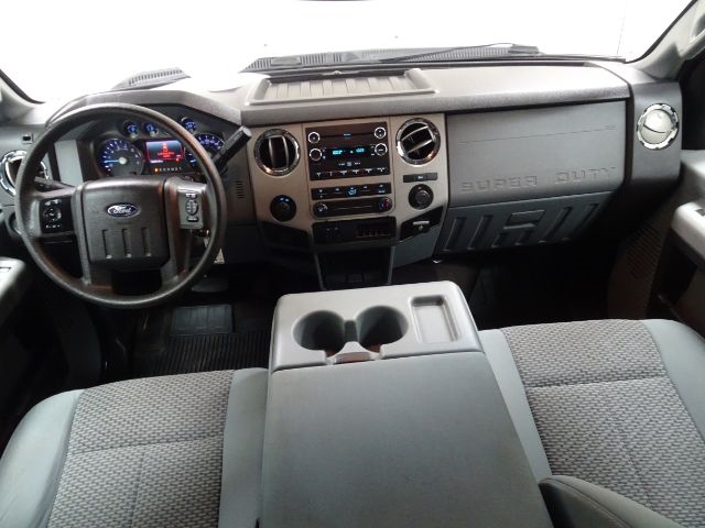 Ford Super Duty F-250 SRW 2WD Crew Cab 156" King Ranch 2015