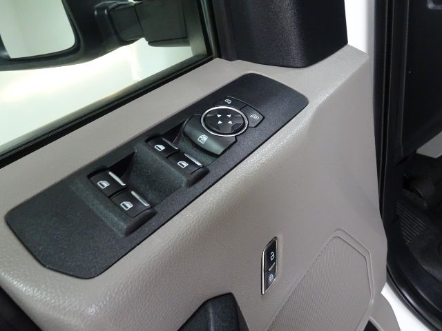 Ford Super Duty F-250 SRW Lariat 2WD SuperCab 8' Box 2019