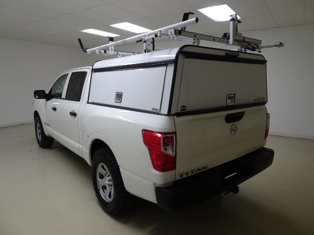 Nissan Titan 4x2 Crew Cab S 2021