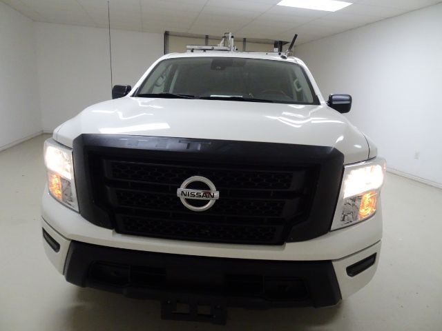 Nissan Titan 4x2 Crew Cab S 2021