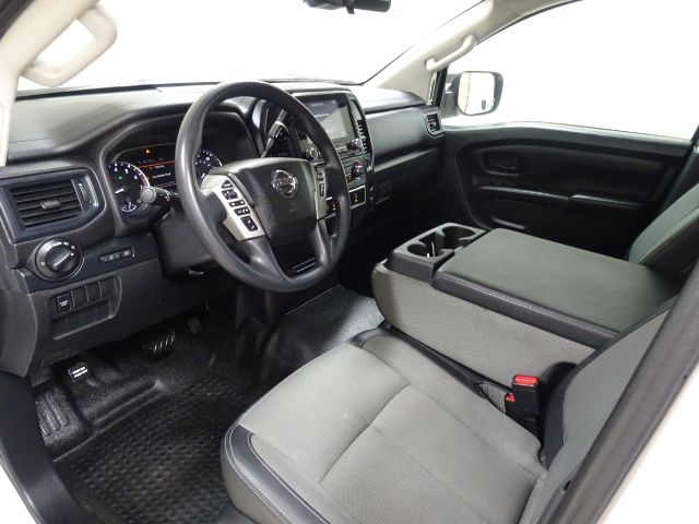 Nissan Titan 4x2 Crew Cab S 2021