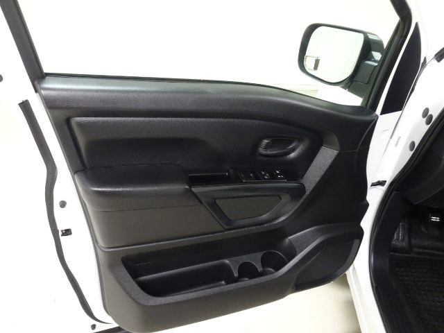 Nissan Titan 4x2 Crew Cab S 2021