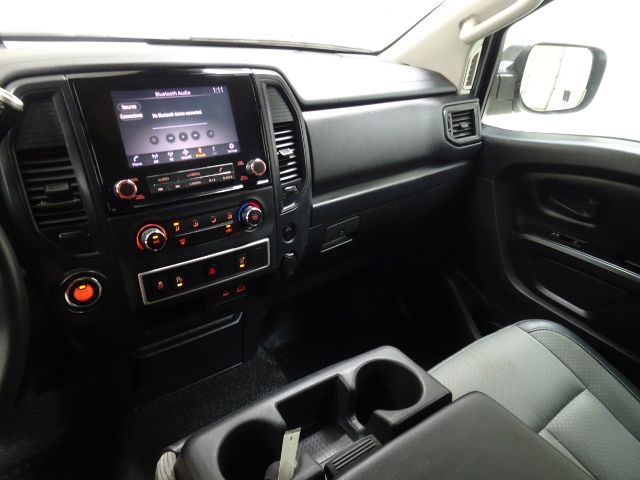 Nissan Titan 4x2 Crew Cab S 2021