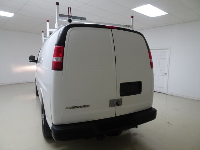 Chevrolet Express Cargo Van RWD 2500 135" 2020