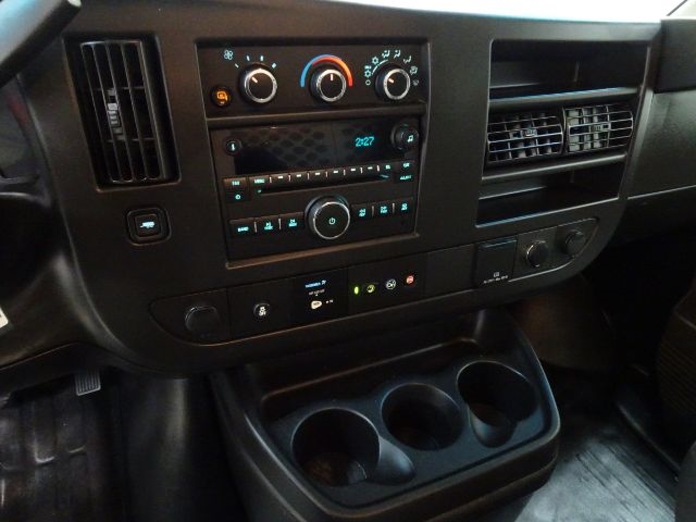 Chevrolet Express Cargo Van RWD 2500 135" 2020