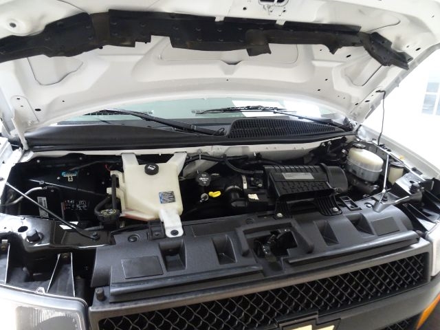 Chevrolet Express Cargo Van RWD 2500 135" 2020