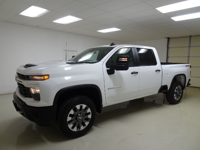 Chevrolet Silverado 2500HD 4WD Crew Cab 159" Custom 2024