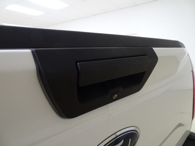 Ford F-150 Lariat 2WD SuperCab 8' Box 2017