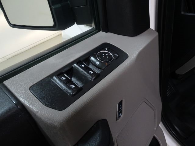 Ford F-150 Lariat 2WD SuperCab 8' Box 2017