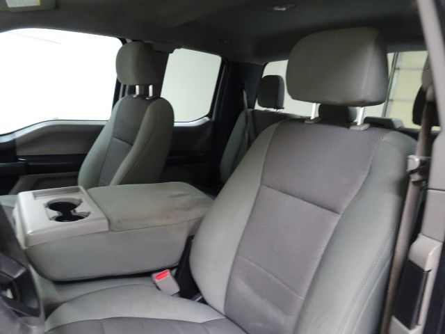 Ford F-150 Lariat 2WD SuperCab 8' Box 2017