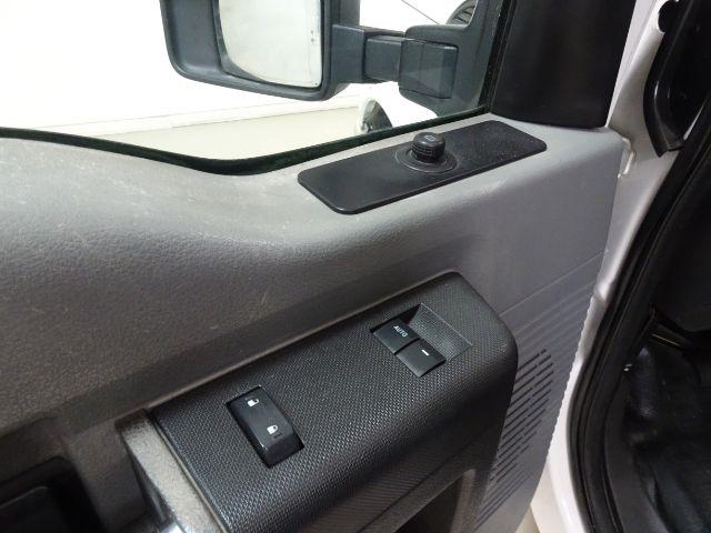 Ford Super Duty F-250 SRW 2WD SuperCab 142" Lariat 2012