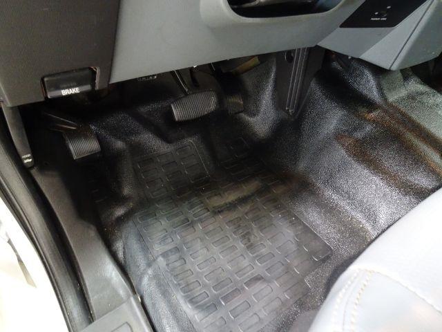 Ford Super Duty F-250 SRW 2WD SuperCab 142" Lariat 2012